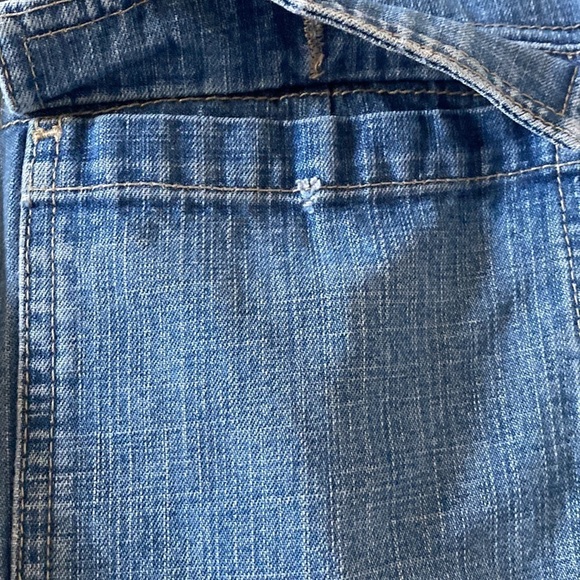 L.A. Blues Denim Capri - Picture 3 of 6